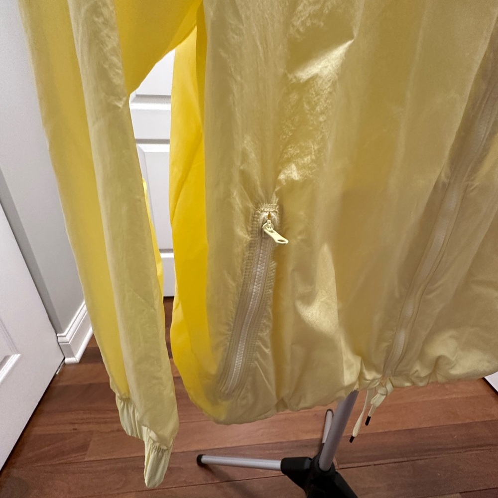 CALIA by Carrie Underwood Light Yellow Jacket - Picture 6 of 11